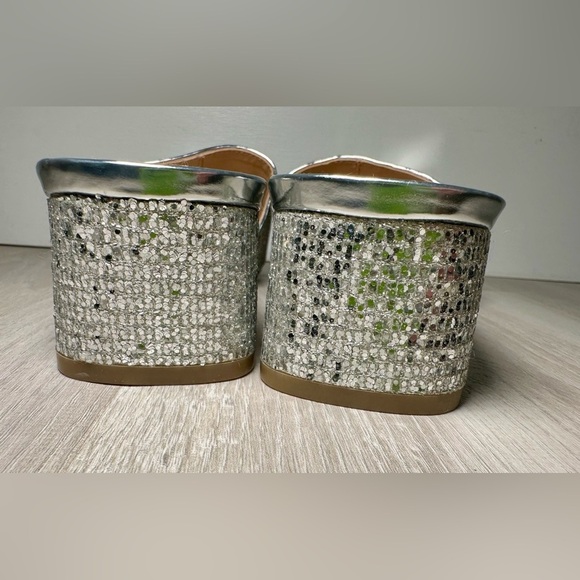 Badgley Mischka Camelia Crystal-Embellished Peep-Toe Mules with Block Heel 7.5 - Picture 15 of 16